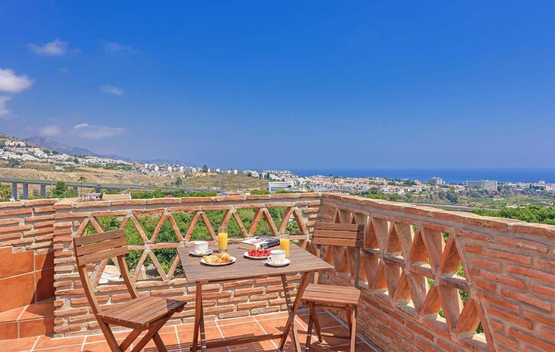 Ferienhaus Mit Privatpool Fuer 6 Personen Ca 140 Qm In Nerja, Andalusien Costa Del Sol Exterior photo