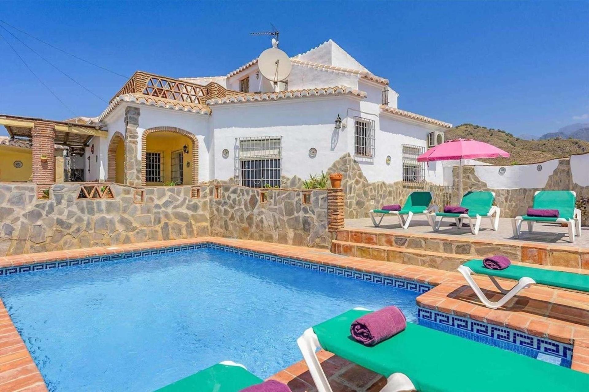 Ferienhaus Mit Privatpool Fuer 6 Personen Ca 140 Qm In Nerja, Andalusien Costa Del Sol Exterior photo